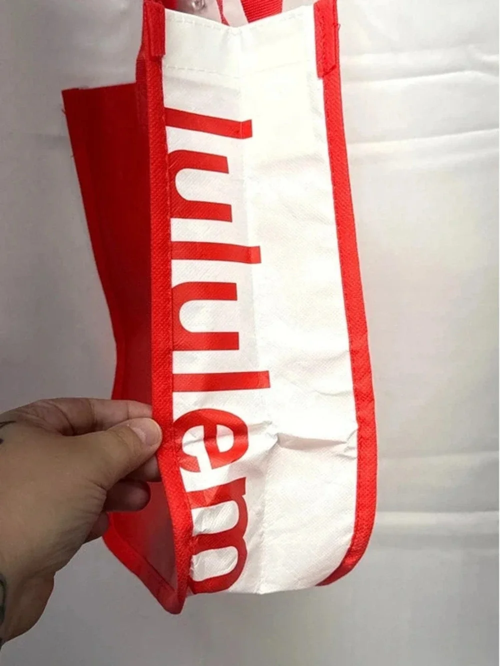 Lululemon reusable tote